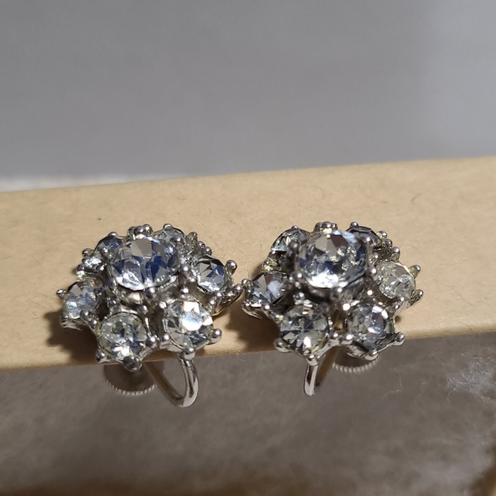 Bogoff Vintage Screw Back Earrings Clip Clear Crystals Rhinestones Faux Diamonds - Picture 2 of 13